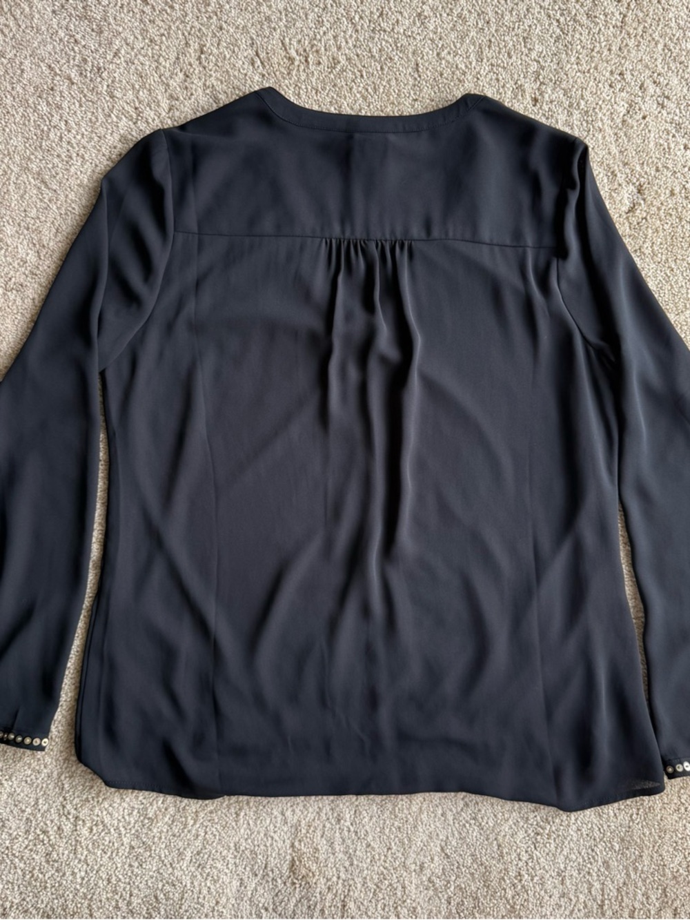 NWT GUESS 1981 Black Blouse Women Medium Studded V Neck Long Sleeve - Picture 4 of 8